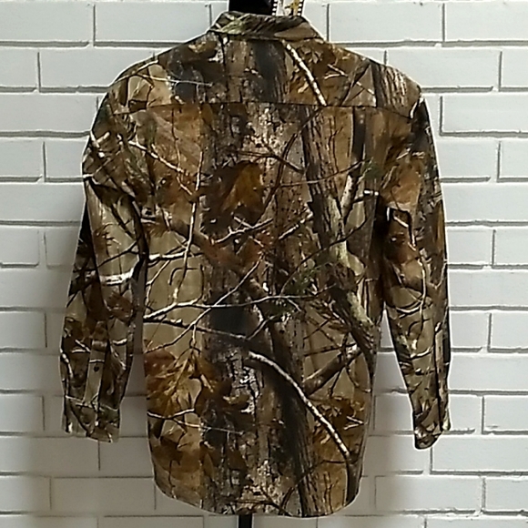 Cabela's Realtree Camo Button Down Shirt. Size Medium NWT - Picture 7 of 11